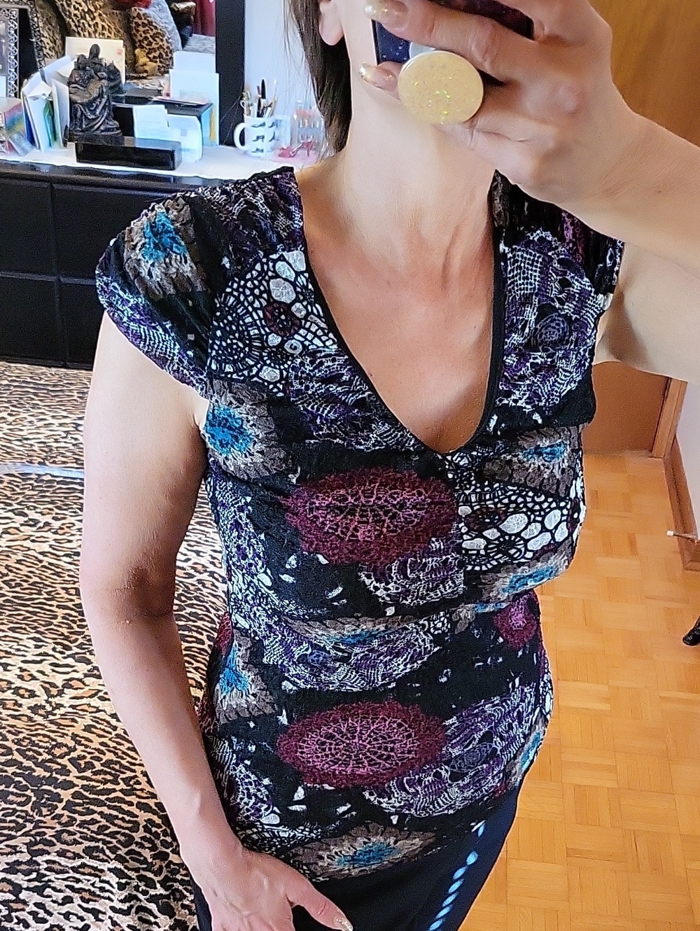 NEW Melanie Lyne V-Neck Cap-Sleeve Patterned Top, Black with Multicolor Motifs 6